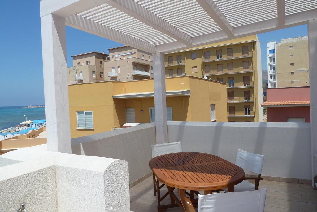 Terrazza Sul Mare Apartment ตราปานี ห้อง รูปภาพ